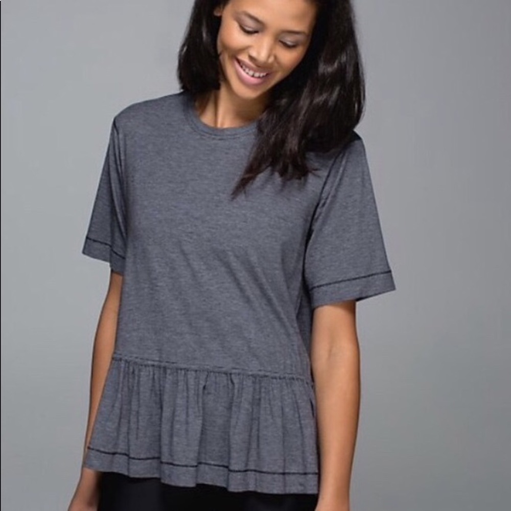 Lululemon peplum tee